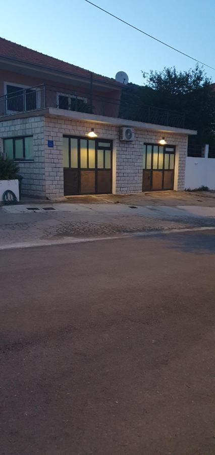 Apartmani Matea Трогір Екстер'єр фото