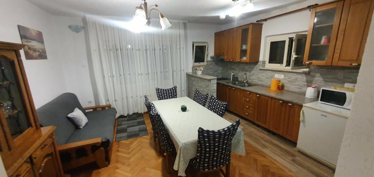 Apartmani Matea Трогір Екстер'єр фото
