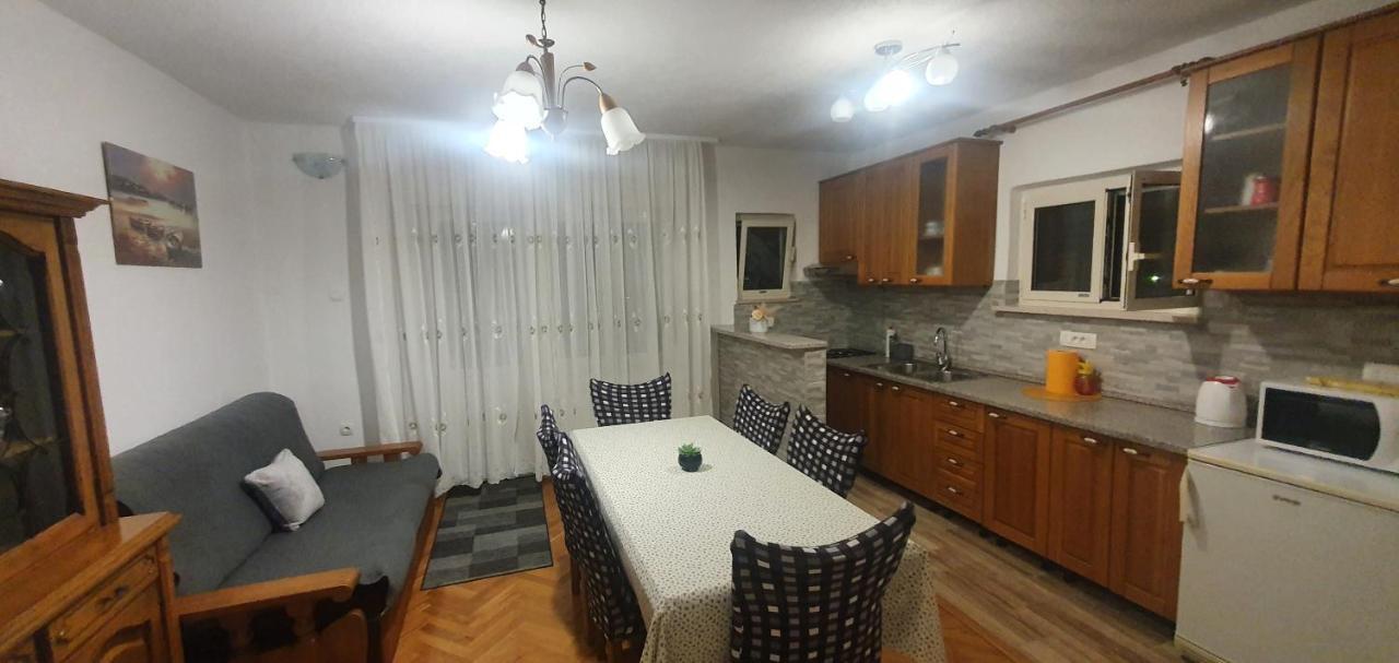 Apartmani Matea Трогір Екстер'єр фото